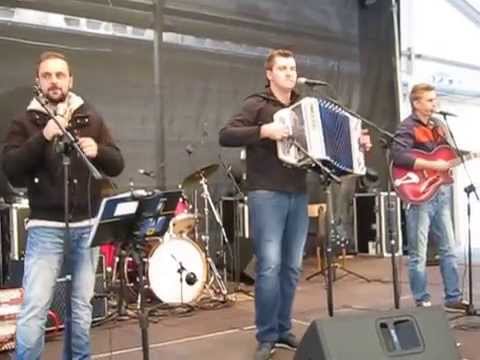 Štajerski fakini - Bela obleka (Martinovanje Ptuj 2015)