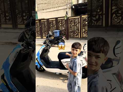 يريد يروح بالدراجه 😨🔥🛵