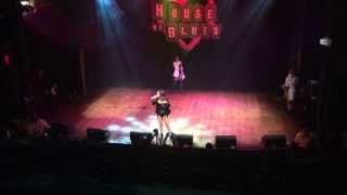Aundrea Fimbres tributes Linda Ronstadt's Por Un Amor at The House Of Blues #dkla show