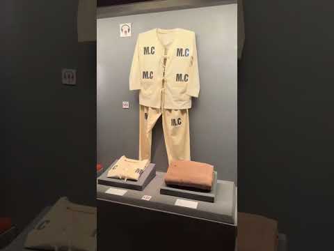 We love #Hanoi 😍 visiting the old quarter & prison! 🙏🏻 #vietnamtravel