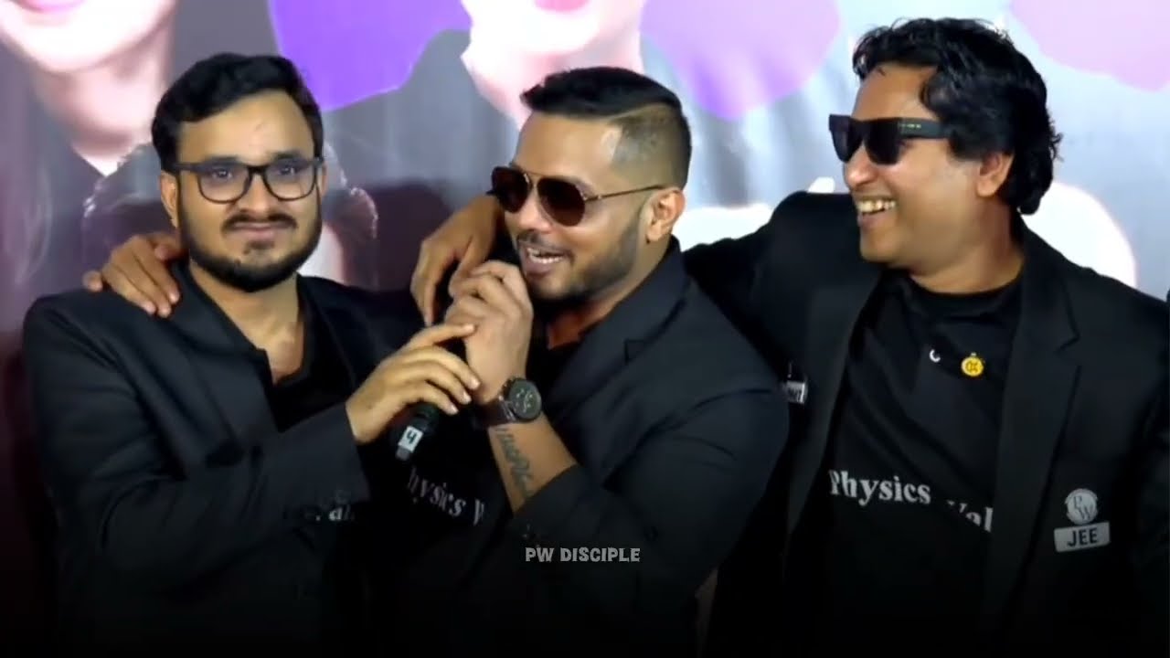 Roasting Battle Of Teachers 😱🤣 |RJ Sir Roasting| VISHWAS DIWAS Celebration | PhysicsWallah