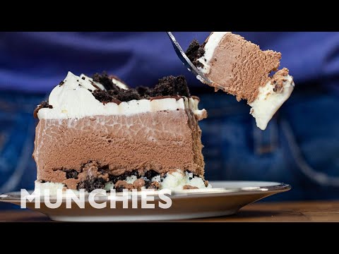 Make Ice Cream Cake With Cookie Crunchies