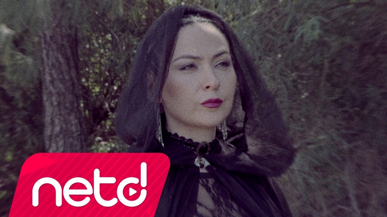 Yasemin Uğurlu - Kızıl Topraklar