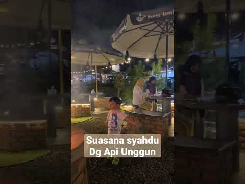 Makan asik dan hemat di Lembang, siapa yang suka? ☕️✨ Tempatnya cozy banget buat nongkrong sambil ngopi!