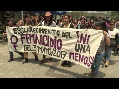 Video: Mujeres marchan por muerte de estudiante mexicana