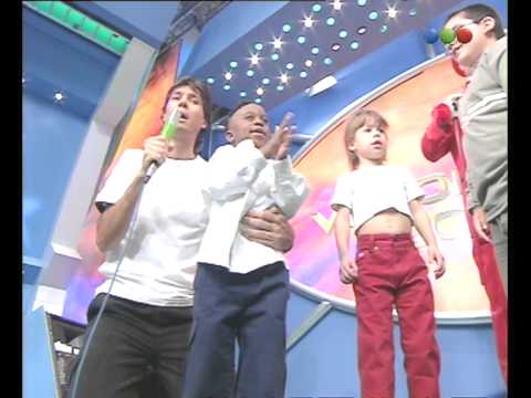 Raul, Sings and Dances "Life Is a Carnival" - Videomatch