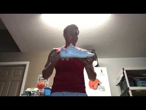 Nike Vapor Untouchable Football Cleat Review