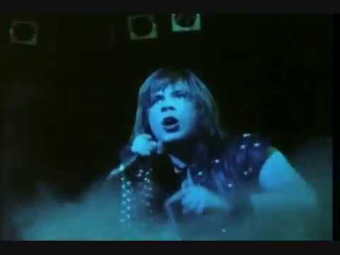 Top 10 Live Performances of Bruce Dickinson (10-5)