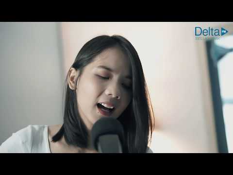 NADYA FATIRA - PENYENDIRI (live at Delta FM)