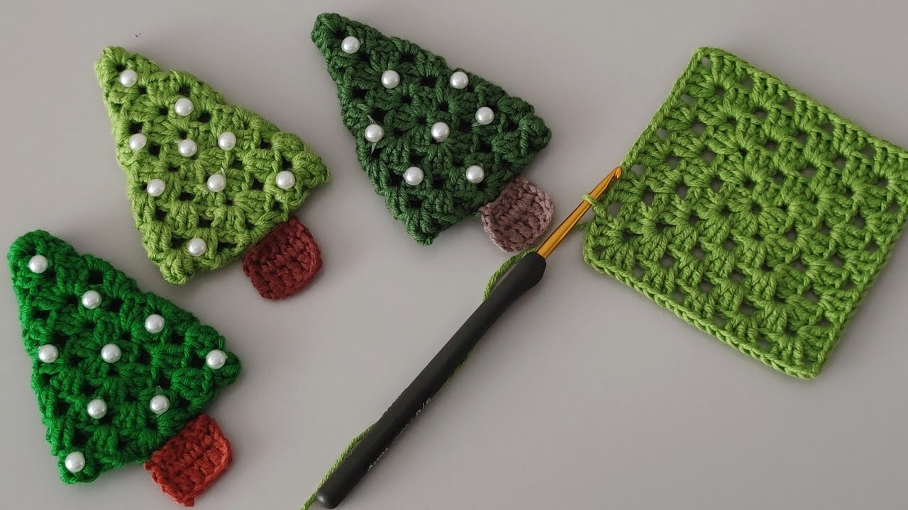 🎄10 Minute Cute Crochet Granny Square Christmas Tree Hack - Easy Crochet Christmas Ornaments