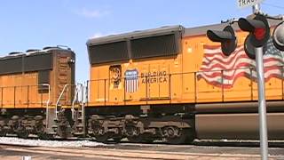 preview picture of video 'Union Pacific Light Power. (4/4/12)'