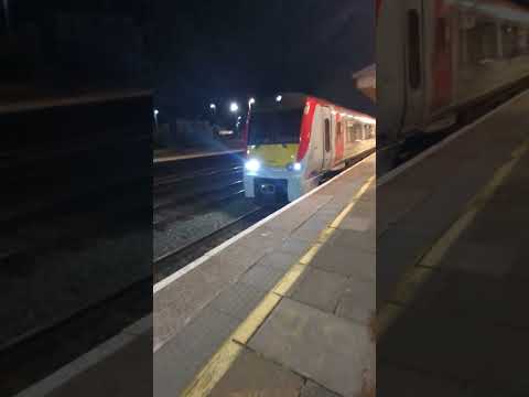 175104 and 175113 at Hereford (departs with a tone)