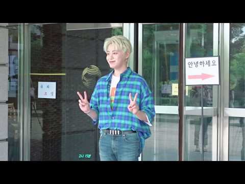 190707 의진(EUIJIN) 안녕하세요 녹화전 인사 - 매우매우 귀여운 포인트는 [긴장되는데 어떡하지?!!!]