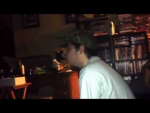 Me rage quitting on Dark Souls 2.