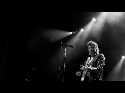 Video thumbnail for LANGUAGE INTERLUDE - OH CAROLINE (LIVE FROM THE MGM MUSIC HALL AT FENWAY PARK)