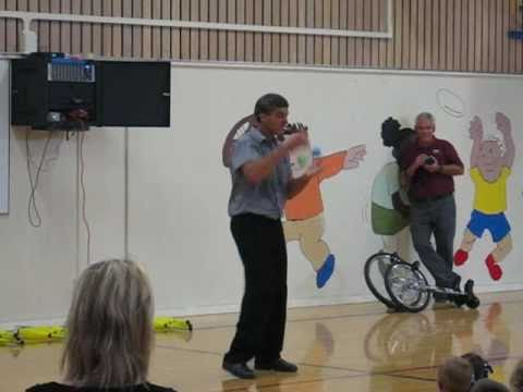 Steve Mills: Master 3 ball Juggling Routine