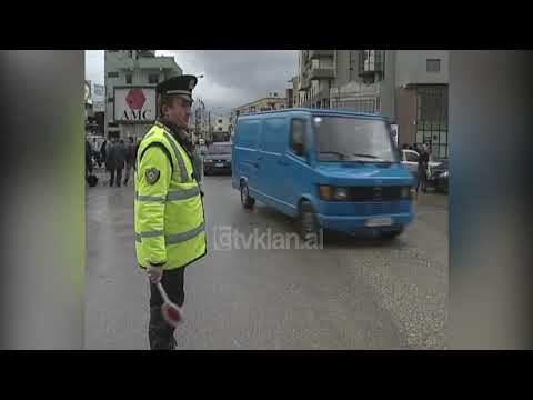 Trafik i rënduar në Tiranë (27 Shkurt 2005)