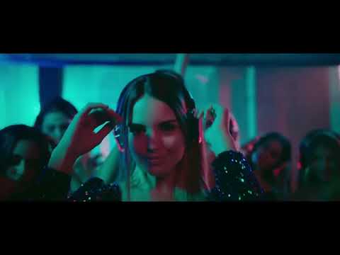 Daddy Yankee x Arcangel x Nicky Jam x J Balvin x Farruko & Mas - Sigue Bailando (Official Video)