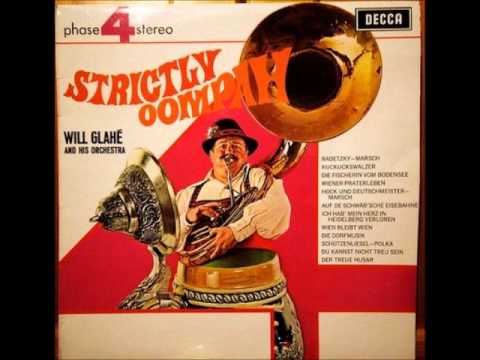 Will Glahé   In Munchen Steht ein Hofbrauhaus