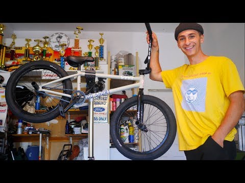 BUILDING A BRAND NEW BMX BIKE!