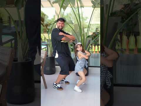 Último video del año haciendo este trend viral con mi pequeña Renata 😜