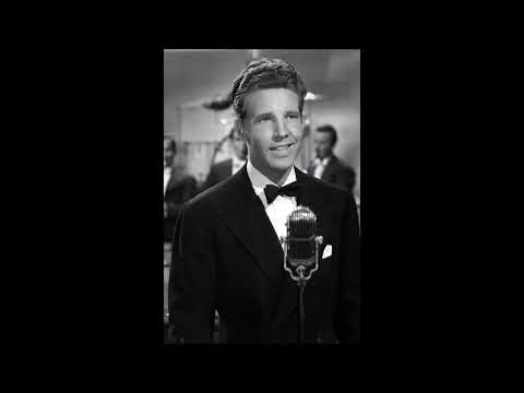 Ozzie Nelson - She's A Latin From Manhattan