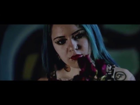 LaRissa Vienna & the Strange – Underwater (Official Music Video): Music