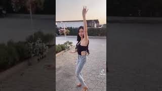 [tiktok]ポロリ❤️落ちそう❤️