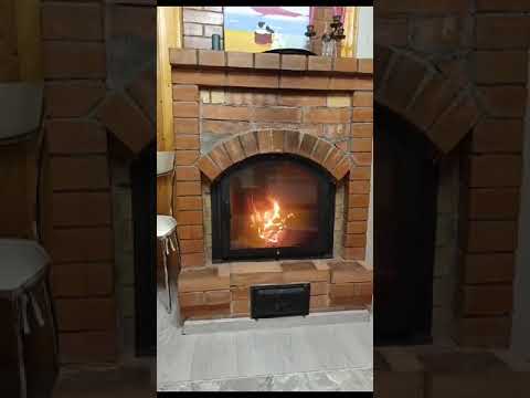 Видео о дверце камина 4
