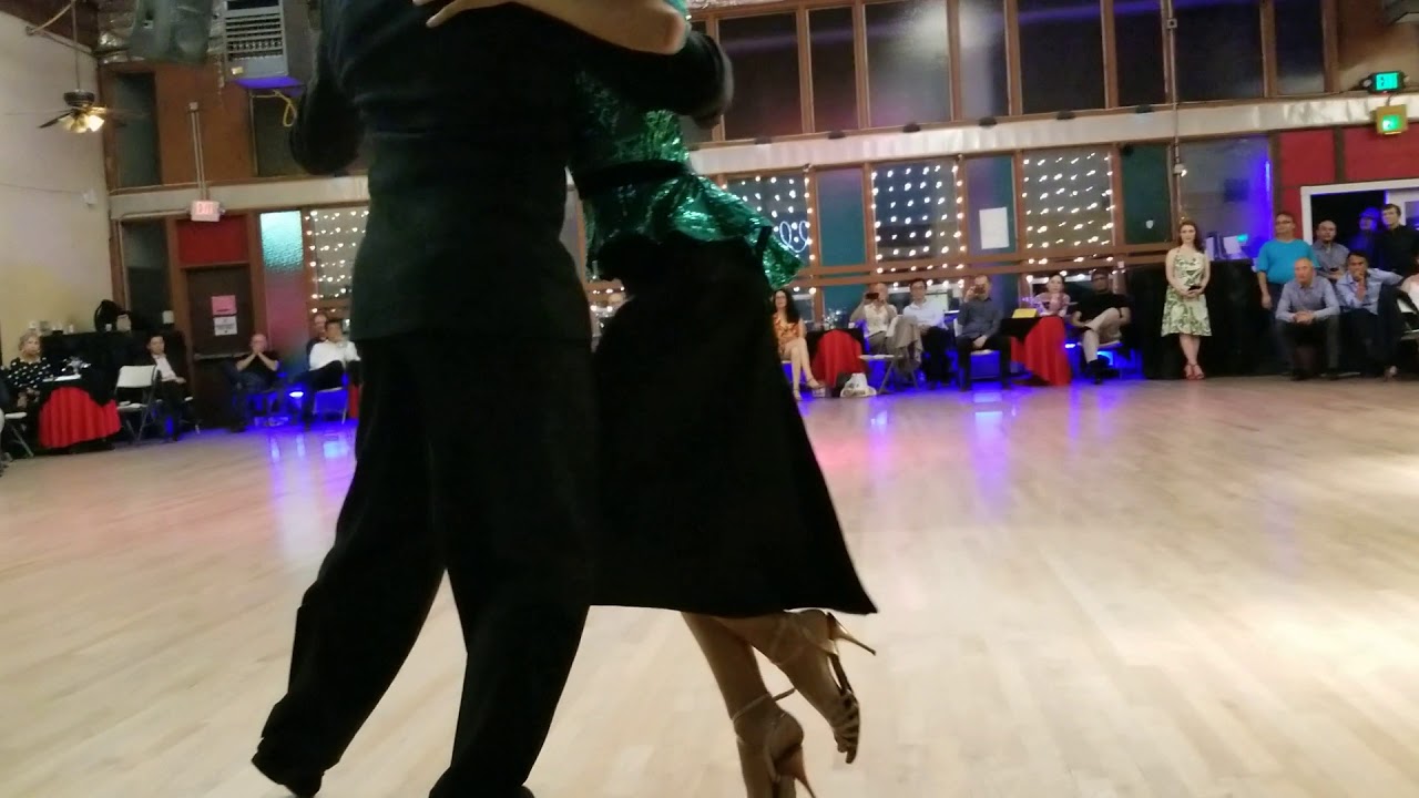 Yesica Esquivel & Ariel Leguizamon - performance at La Milonga de Nora on June 8, 2019 (1 of 3)