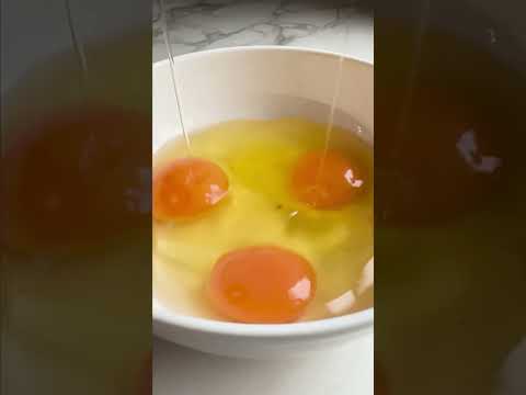 Spicy Egg Mozzarella Sandwich