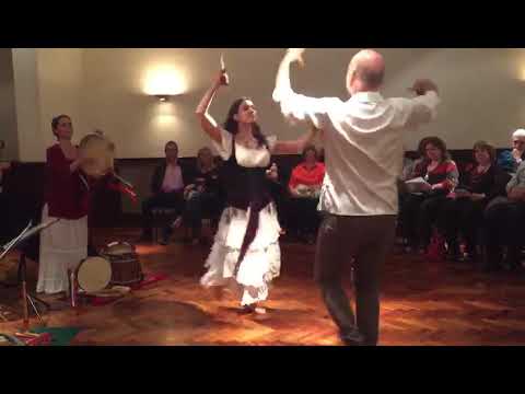 'A Figliola - Musica & Danza del Centro- Sud Italia : Tammurriata alla giuglianese