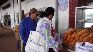 preview picture of video 'Khao Jie Pate, Vientiane Bus Terminal'