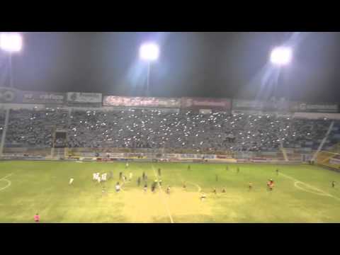 "Alianza vs águila" Barra: La Ultra Blanca y Barra Brava 96 &bull; Club: Alianza