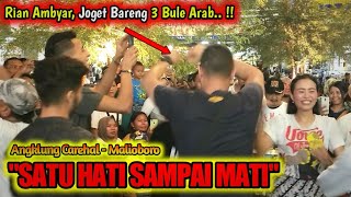 Download lagu RIAN AMBYAR NJOGET BARENG BULE !! Satu Hati Sampai Mati - Angklung Malioboro Angklung Carehal mp3 Download lagu RIAN AMBYAR NJOGET BARENG BULE !! Satu Hati Sampai Mati - Angklung Malioboro Angklung Carehal mp3