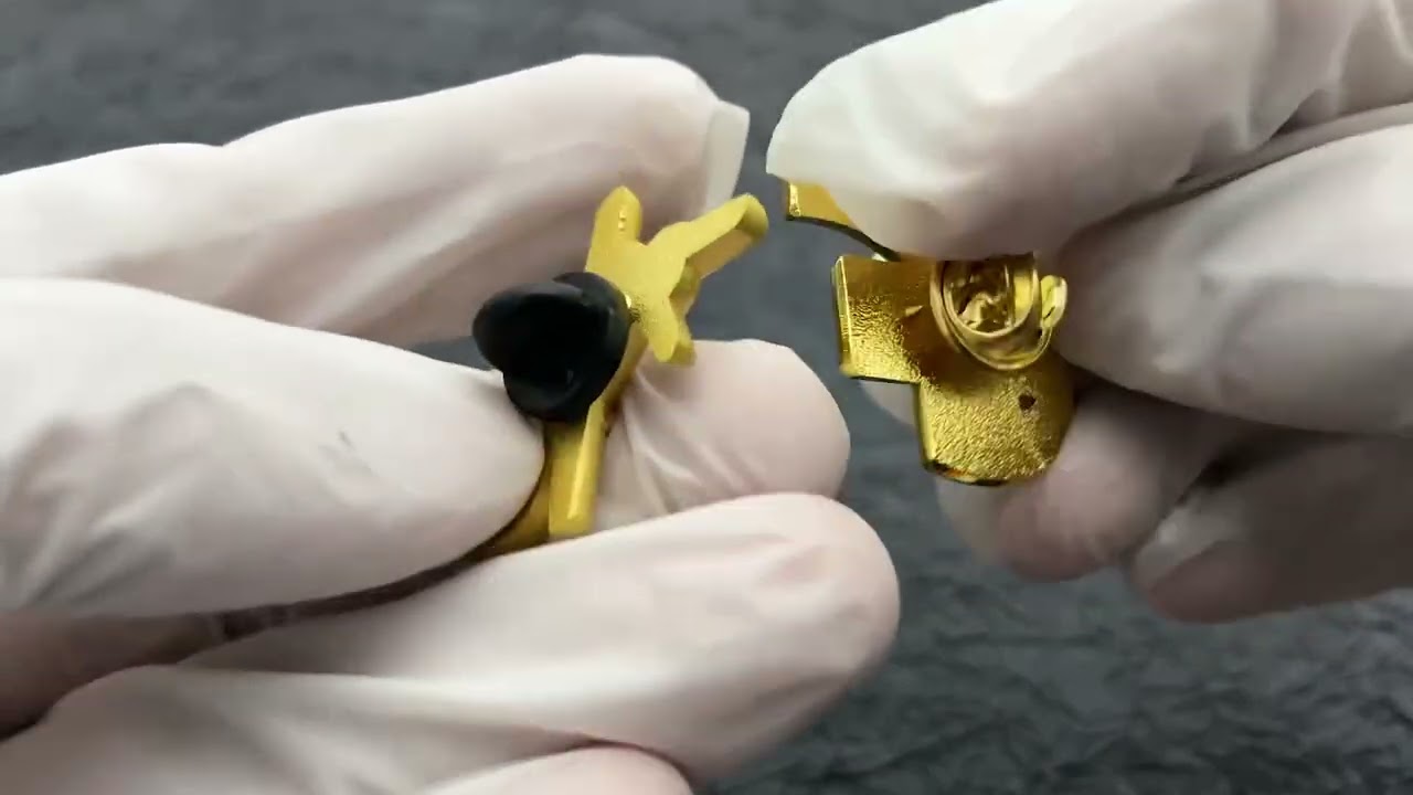 1922-A Golden Pin In The Shape Of An Airplane