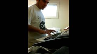 Una flor quiero cortar...