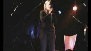 Danni Carr - Long Way From Home (Live)