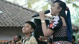 Download lagu JIHAN AUDY ft Dimas Ruroh New Pallapa Live ireng Community Terbaru 2018 mp3