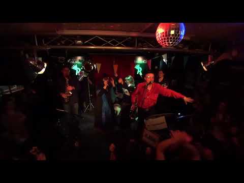 Caje Sukarije (Collective Singing) - El Chúngaro & His Million Dollar Mercedes Band