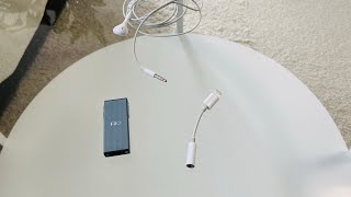 Video thumbnail for FiiO K1 DAC vs. Apple Lightning to 3.5 mm Headphone Jack Adapter Dongle by Digital Philosophy