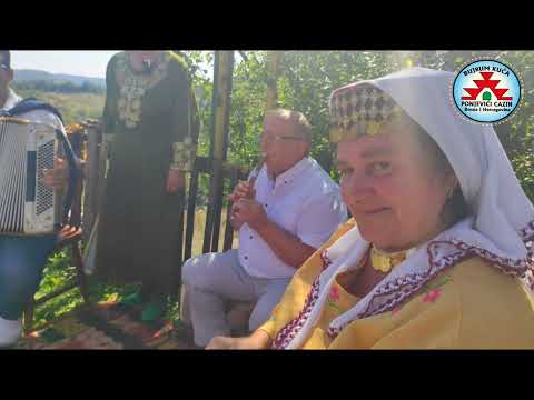 "Sarajevo behara ti tvoga, znaš li išta za dragoga moga" u izvedbi Mine Malić