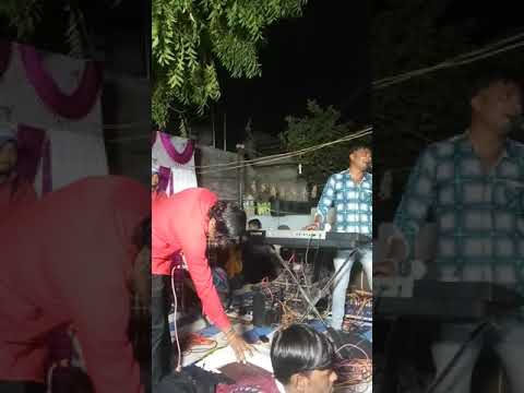 આબલીયાના થડ.મા બેઠૂ ગૂટર ગુટર બોલેરે હર્રર.મને..હોલડૂ.બીવડાવે