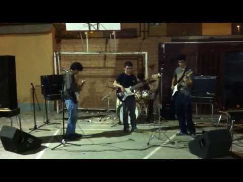 Artctic Monkeys cover by Super Alce, peruvian rock group