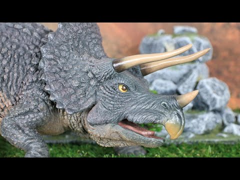 30cm Star Ace/xplus Triceratops - One million years B.C. Harryhausen Collection