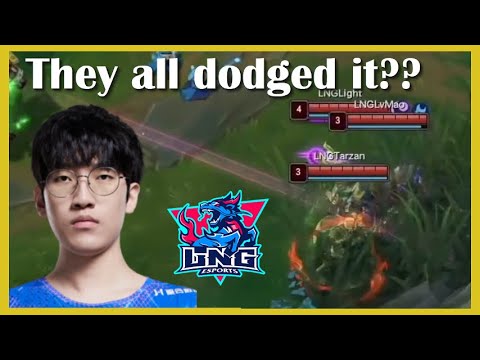 Dom & Caedrel react to 3 men Bush-Dodge by LNG