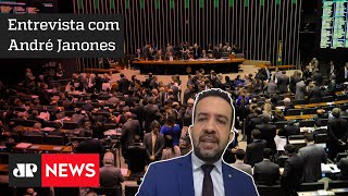Candidato à Câmara, André Janones defende retomada do auxílio emergencial