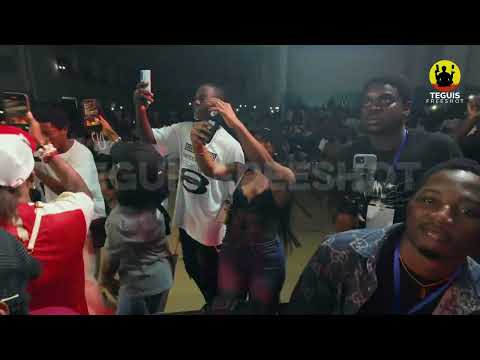 Prestation de DOSPI - dans le van (la finale)