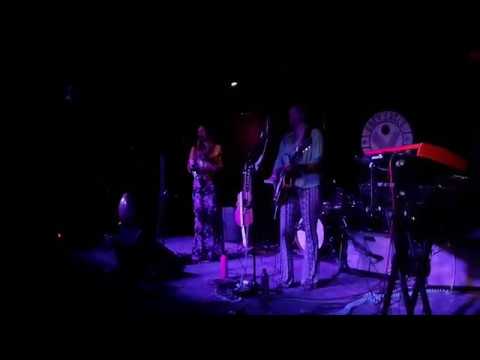 SHOOK TWINS: I Wanna Dance with Somebody (Whitney Houston cover)