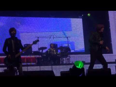 2010 11 27 FTIsland Beautiful Journey Concert - Train